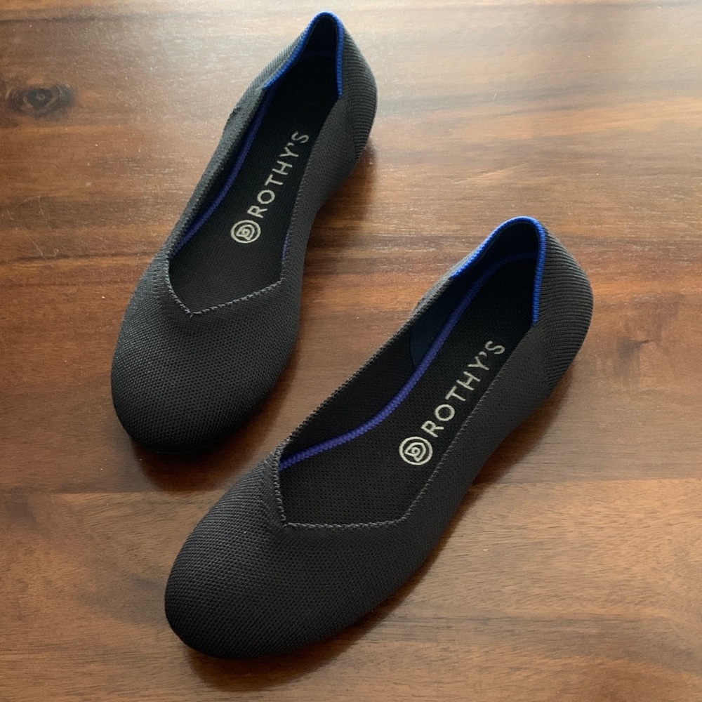 Used Rothy's Black and Blue Women's Flats Size 9.5